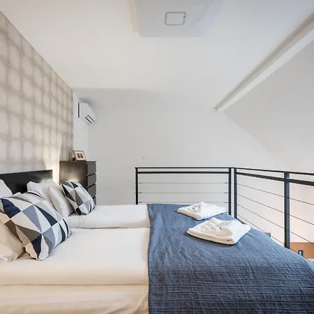 Appartement Station With Gallery *