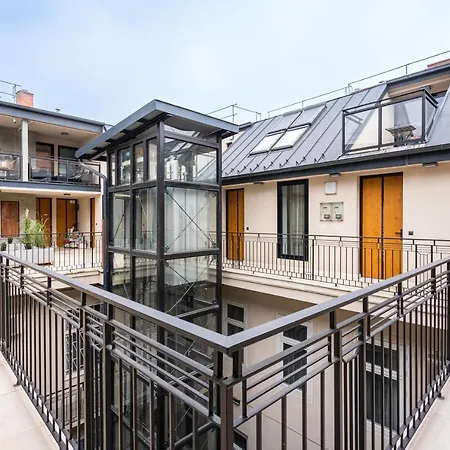 Station With Gallery Budapest