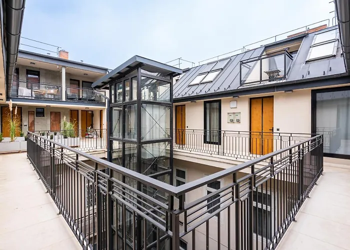 Station With Gallery Budapest