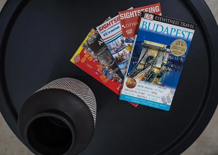 Station With Gallery Lägenhet Budapest